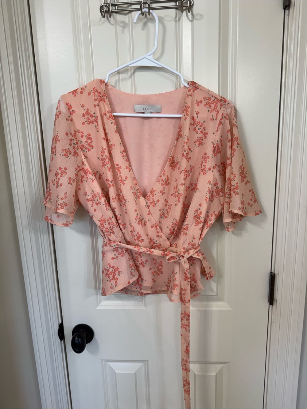 LOFT Peach-Pink Floral Tie-Waist Wrap Top